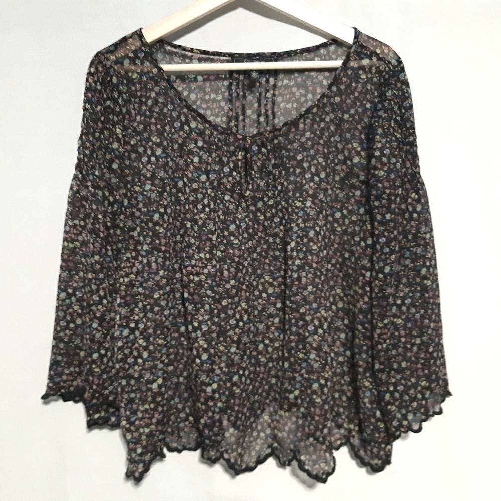 Jessica Simpson | Sheer floral blouse
